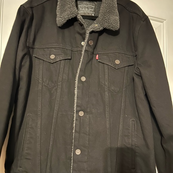 Levi Strauss winter jacket.Worn a handful of times,excellent cond. size juniorXL - Picture 1 of 7
